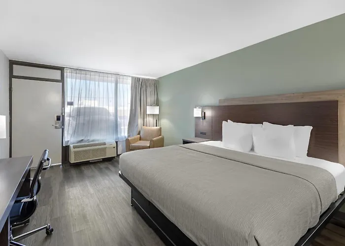 Quality Inn Columbus, Ms