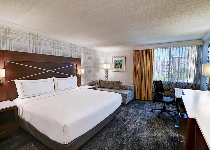 Doubletree By Hilton Madison Downtown Hotel