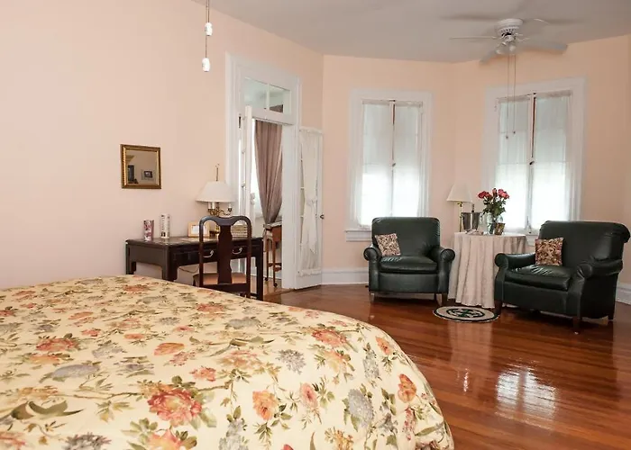Cedars & Beeches Bed & Breakfast Long Branch