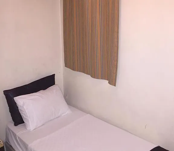 Esra Sultan Petrol Hotel Istanbul