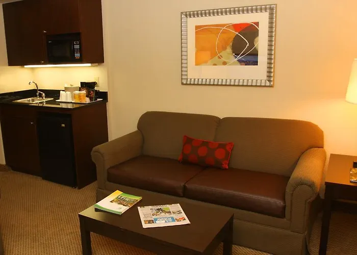 Sawgrass Grand Hotel And Suites Sports Complex Sunrise