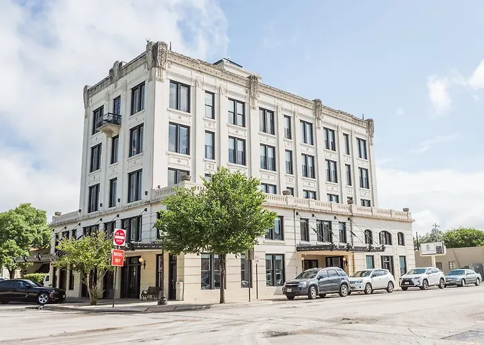 Park Plaza Hotel Seguin