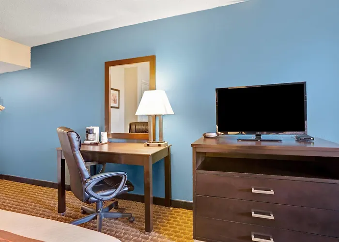 Super 8 By Wyndham Newark De Hotel