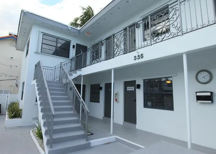 Makani Beach House 335 Hollywood