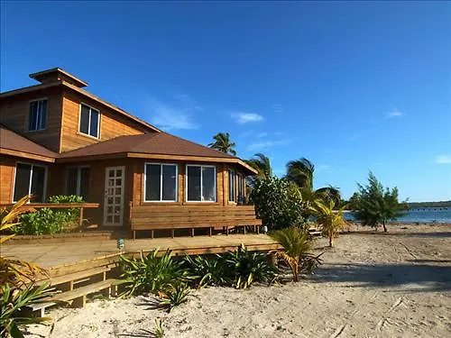 Laguna Beach Resort Utila