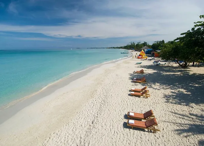 Grand Pineapple Beach Negril