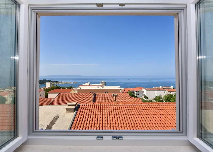 Apartments Evelin Makarska
