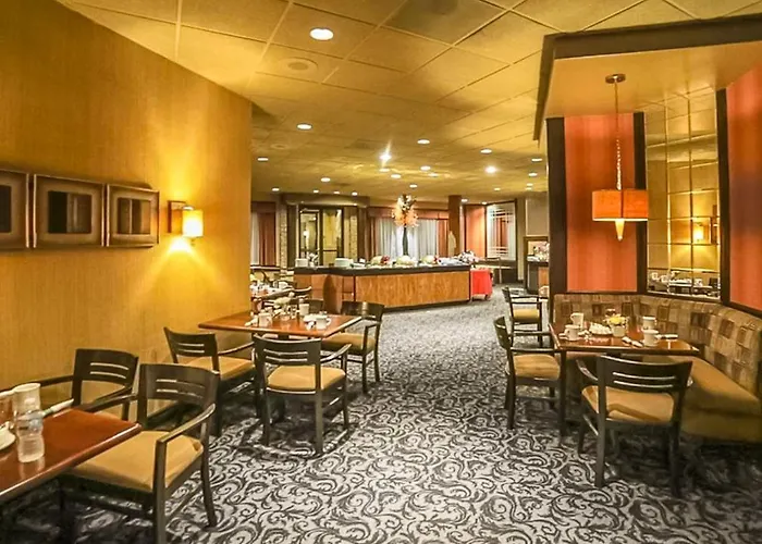 Magnuson Grand & Conference Center Somerset-Bridgewater